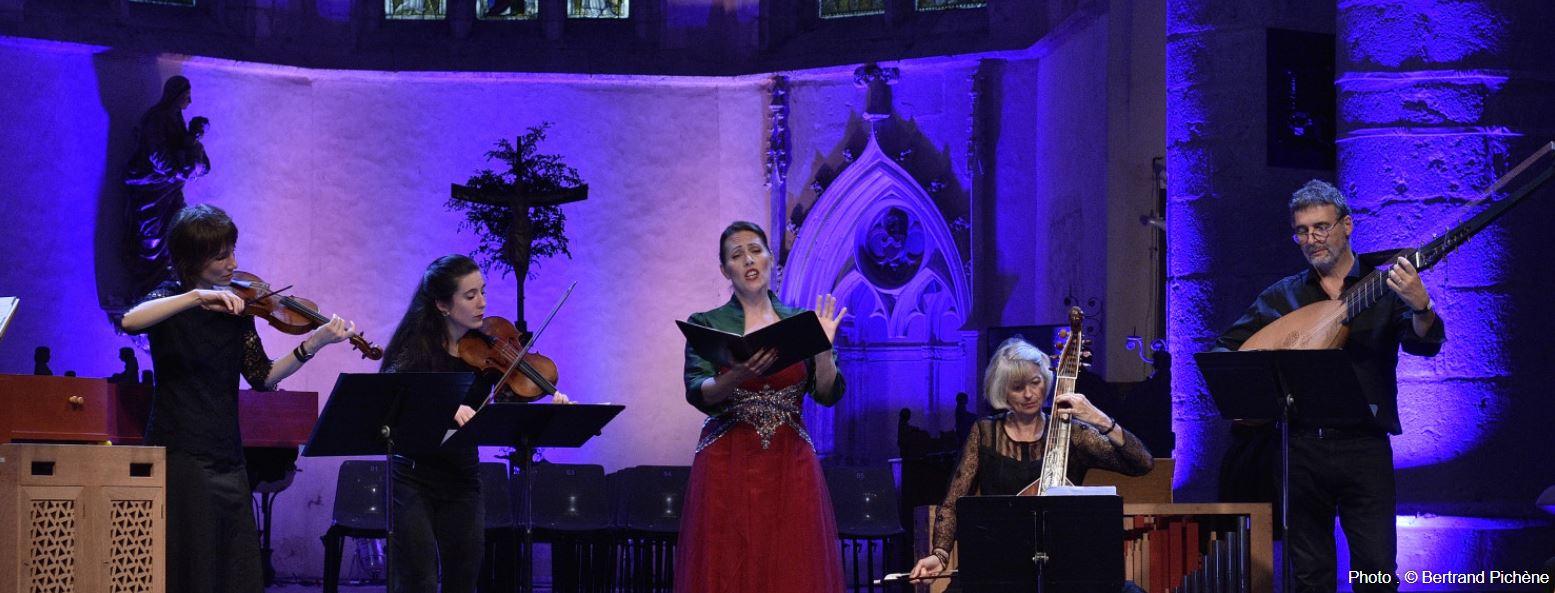 Délicieux voyage d’Anne de la Barre avec Lucile Richardot à Ambronay